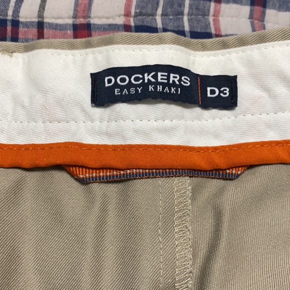 Dockers Khaki Chinos - Picture 3 of 4